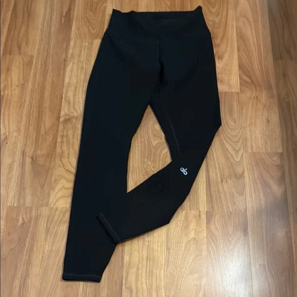 Alo leggings! - Picture 1 of 3